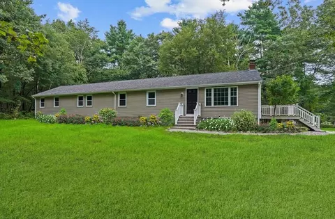 506 Durfee Hill Rd, Glocester, RI 02814