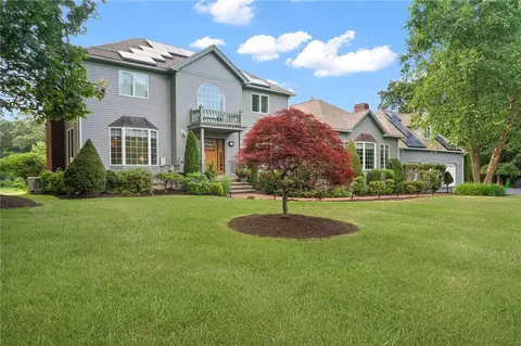 500 Congdon Dr, South Kingstown, RI 02879