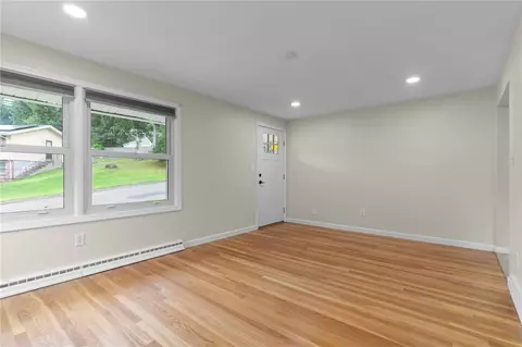 11 Blue Stone Dr, Woonsocket, RI 02895 photo 10