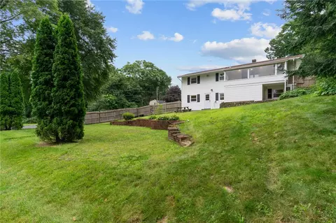 11 Blue Stone Dr, Woonsocket, RI 02895 photo 7