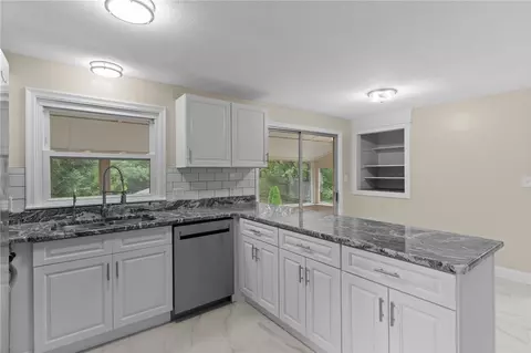 11 Blue Stone Dr, Woonsocket, RI 02895 photo 15