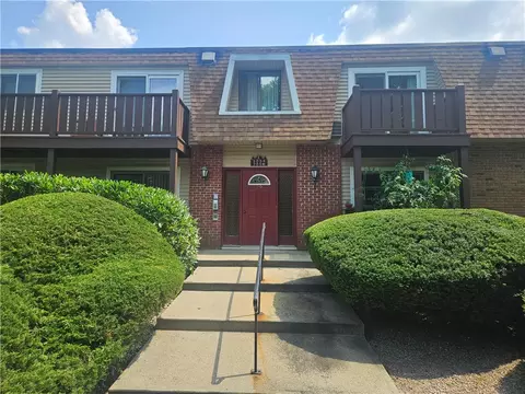 29 School St #7E, Westerly, RI 02891