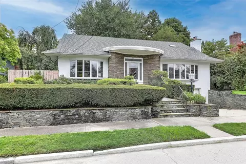 22 Glen Dr, Providence, RI 02906