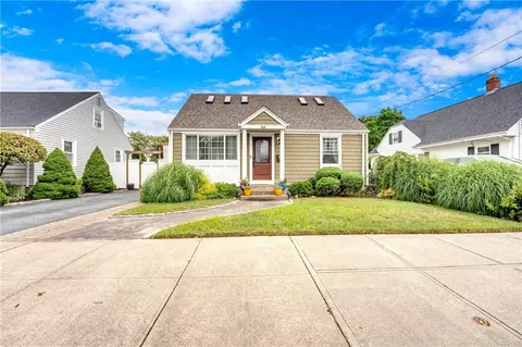 94 Young St, Pawtucket, RI 02860