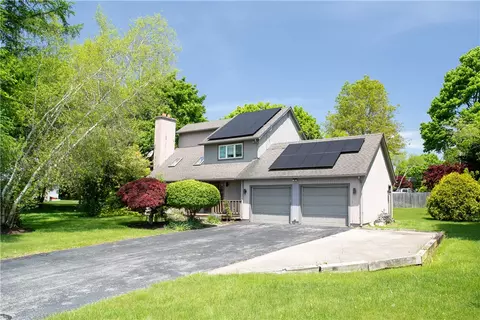 95 Exeter Rd, North Kingstown, RI 02852
