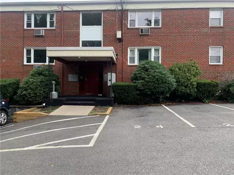 2160 Mineral Spring Ave #B2U7, North Providence, RI 02911