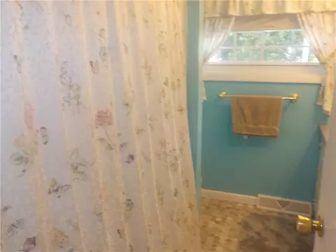Bath - 153 Lefrancois Blvd, Woonsocket, RI 02895 photo 2 of 3