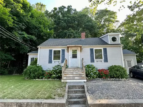 10 Harris Ave, Johnston, RI 02919
