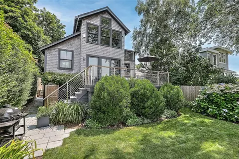 1282 Anthony Rd, Portsmouth, RI 02871