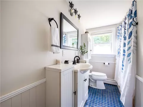 60 Inez Ave, Warwick, RI 02886 photo 13