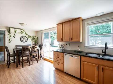 60 Inez Ave, Warwick, RI 02886 photo 10