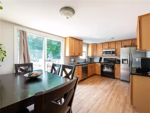 60 Inez Ave, Warwick, RI 02886 photo 8
