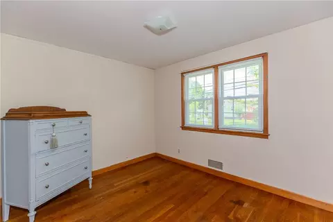 Bedroom - 47 Foxcroft Ave, Warwick, RI 02889 photo 9 of 9