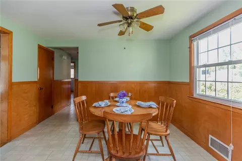 Dining - 47 Foxcroft Ave, Warwick, RI 02889 photo 1 of 1