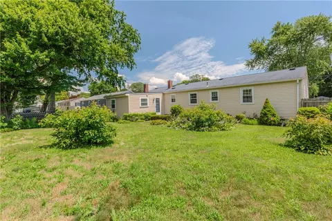 Exterior - 47 Foxcroft Ave, Warwick, RI 02889 photo 4 of 9