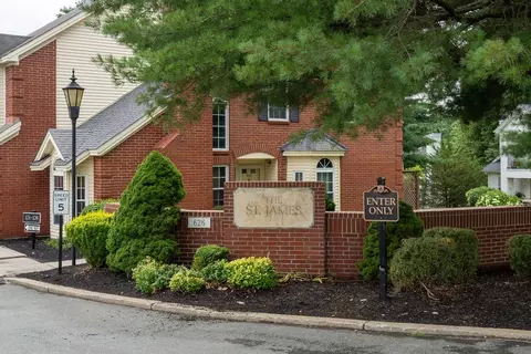 626 Smithfield Rd #306, North Providence, RI 02904