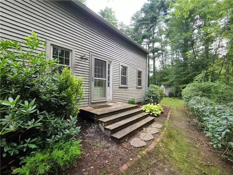 17 North Rd, Foster, RI 02825 photo 2