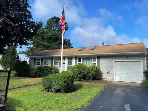 31 Harley St, West Warwick, RI 02893