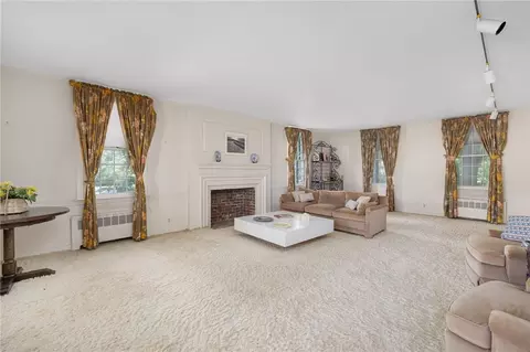 200 Highcrest Rd, Fall River, MA 02720 photo 2