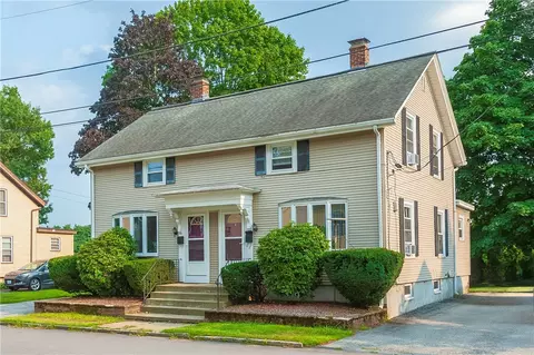 13 Chestnut Ave, Lincoln, RI 02865
