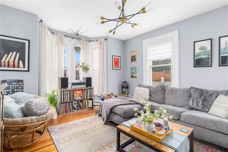 Living - 44 Padelford St, Providence, RI 02906 photo 3 of 5