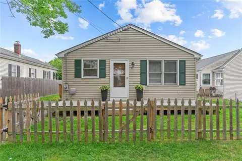 35 Poirier St, Pawtucket, RI 02861