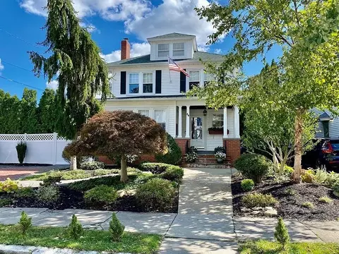 24 Elmcrest Ave, Providence, RI 02908