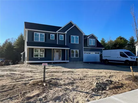 14 Cassidy Trl, Coventry, RI 02816