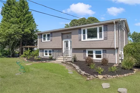 142 Overlook Dr, East Greenwich, RI 02818