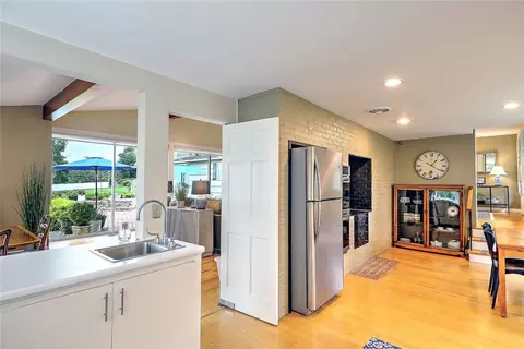 Kitchen - 30 Lisa Ln, Warwick, RI 02889 photo 4 of 5