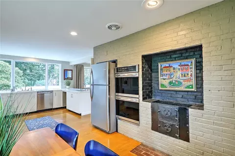 Kitchen - 30 Lisa Ln, Warwick, RI 02889 photo 5 of 5