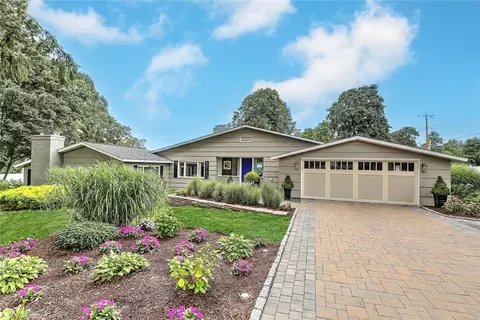 Exterior - 30 Lisa Ln, Warwick, RI 02889 photo 1 of 13