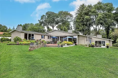 Exterior - 30 Lisa Ln, Warwick, RI 02889 photo 6 of 13