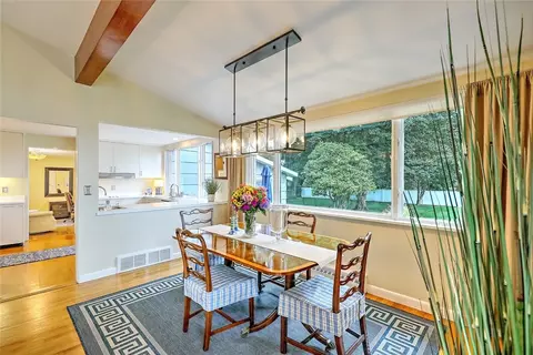 Dining - 30 Lisa Ln, Warwick, RI 02889 photo 1 of 2