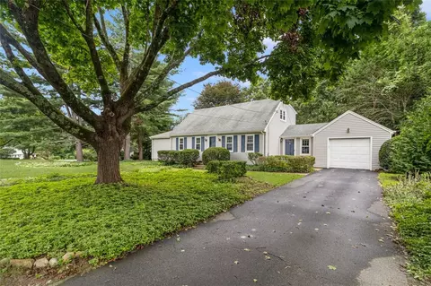 16 Maplewood Dr, Coventry, RI 02816