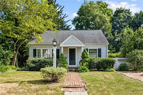 12 Highland Ave, North Providence, RI 02911