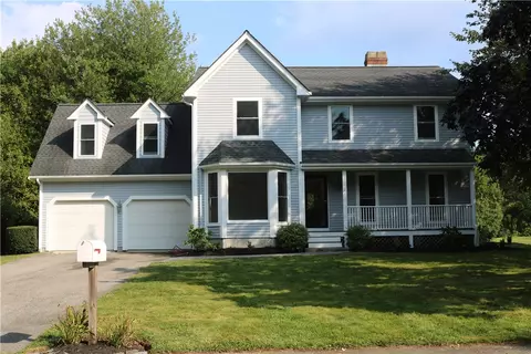 57 Bluegrass Dr, Middletown, RI 02842