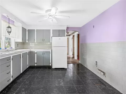 Kitchen - 68 Hope Ave, Warwick, RI 02889 photo 1 of 2