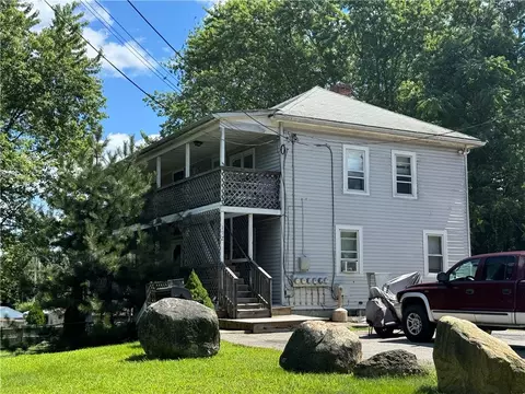 192 Tiogue Ave, Coventry, RI 02816
