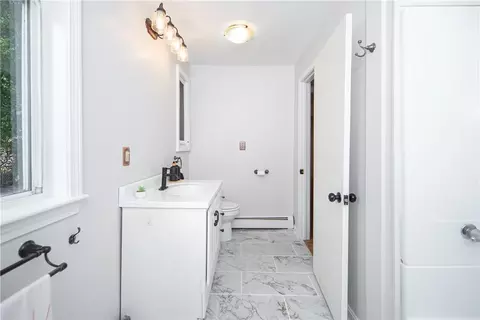 Bath - 75 Glenco Rd, Warwick, RI 02889 photo 1 of 3