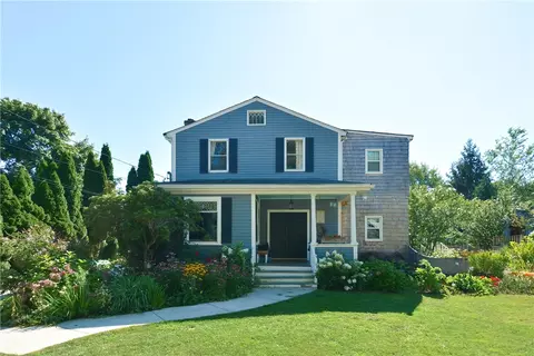 26 Howard St, Barrington, RI 02806