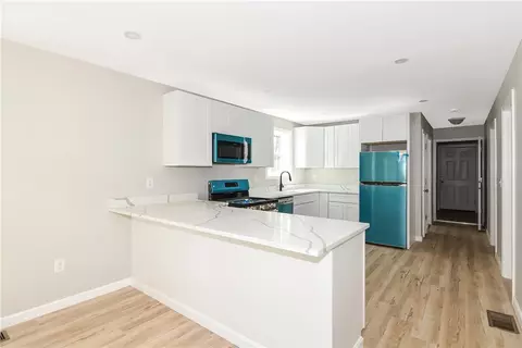 83 Ocean St, Providence, RI 02905