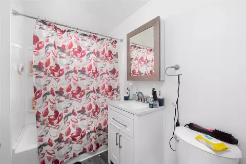 24 Sweet Ave, Woonsocket, RI 02895 photo 13