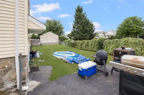 24 Sweet Ave, Woonsocket, RI 02895 photo 8