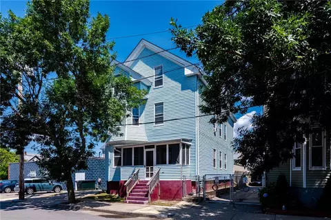 41 Bain St, Cranston, RI 02920