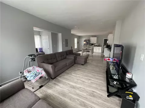 89 Chester St, Woonsocket, RI 02895 photo 3