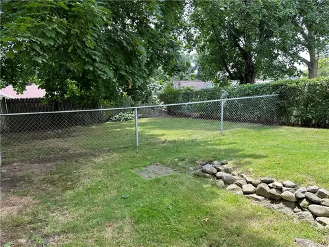 8 Winthrop Rd, Warwick, RI 02888 photo 31