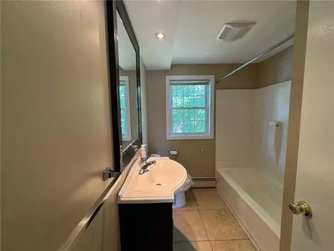 8 Winthrop Rd, Warwick, RI 02888 photo 14
