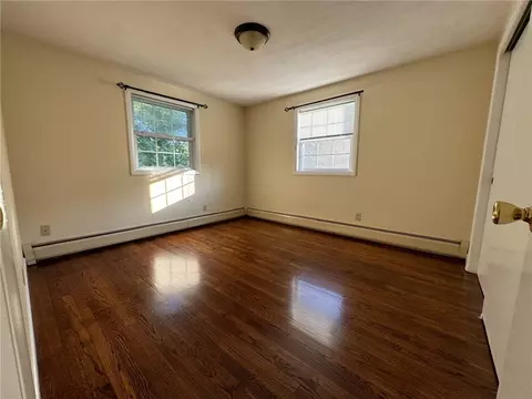 8 Winthrop Rd, Warwick, RI 02888 photo 12