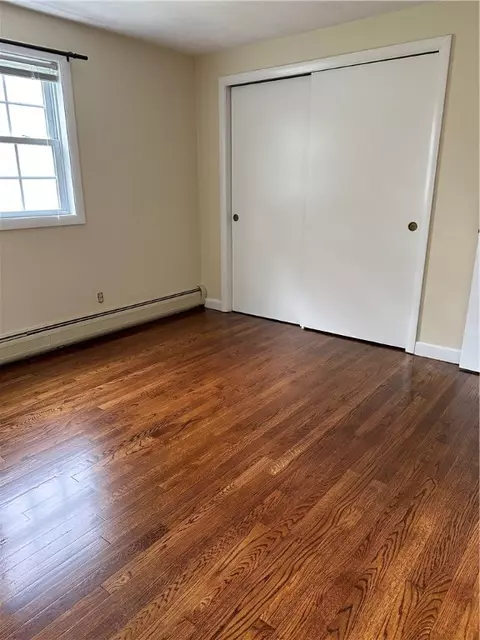 8 Winthrop Rd, Warwick, RI 02888 photo 13